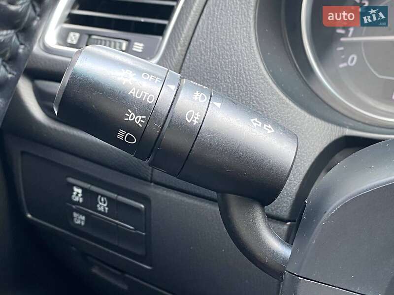 Седан Mazda 6 2014 в Киеве