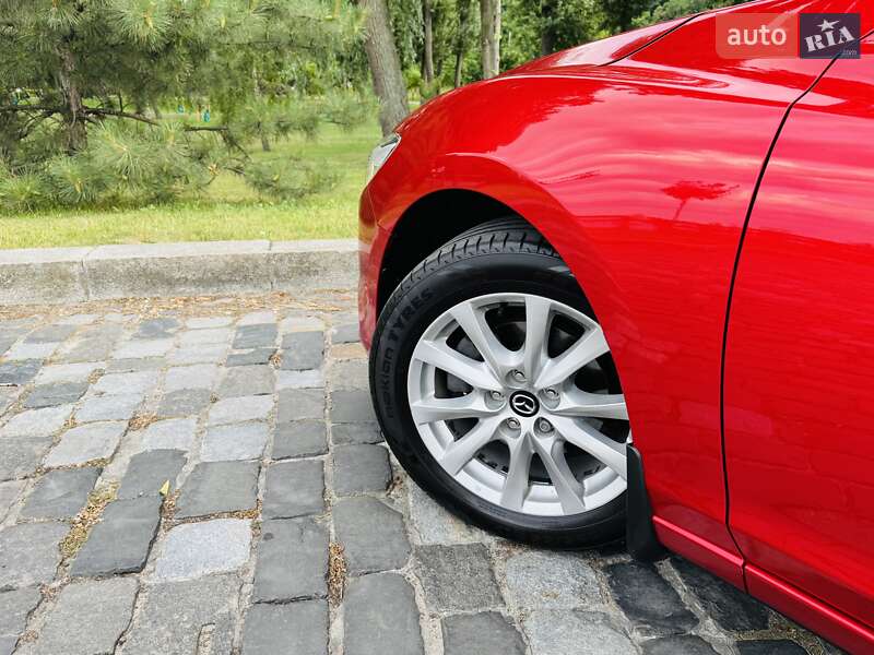 Седан Mazda 6 2017 в Киеве