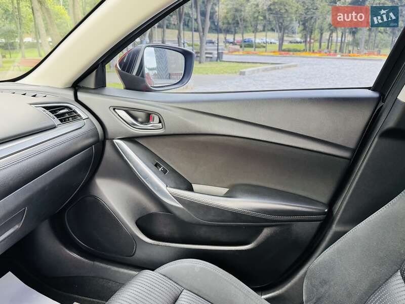Седан Mazda 6 2017 в Киеве