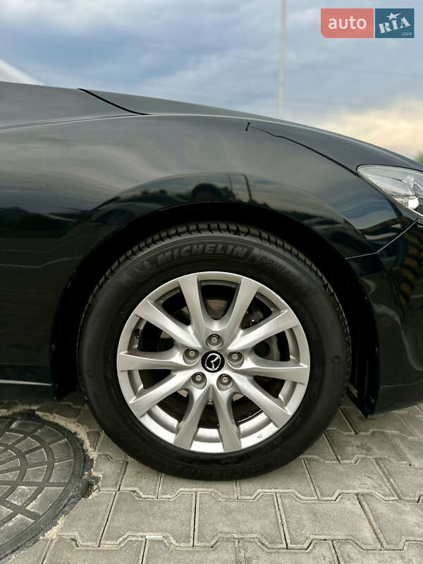 Седан Mazda 6 2013 в Ивано-Франковске