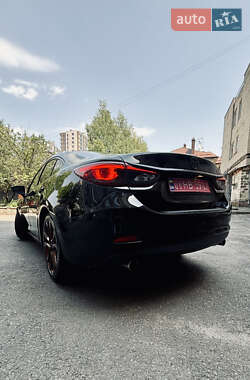 Седан Mazda 6 2015 в 