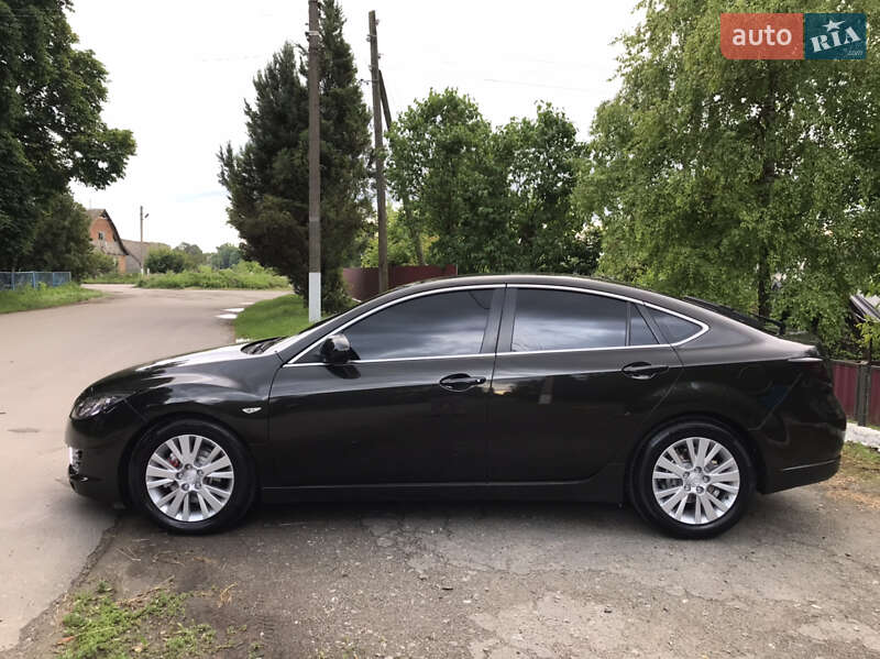 Седан Mazda 6 2008 в Волочиске