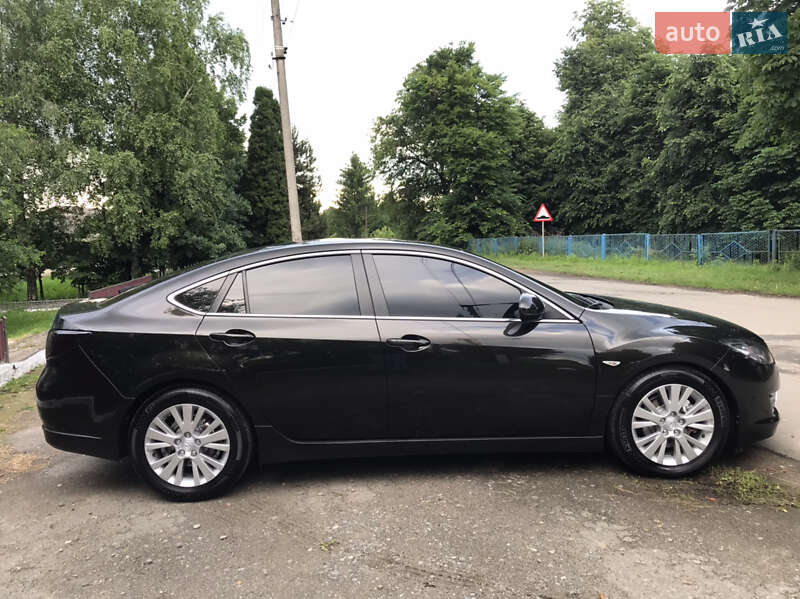 Седан Mazda 6 2008 в Волочиске