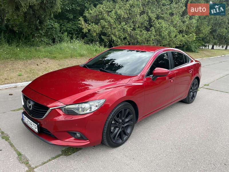 Седан Mazda 6 2012 в Остроге