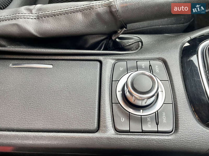 Седан Mazda 6 2012 в Остроге
