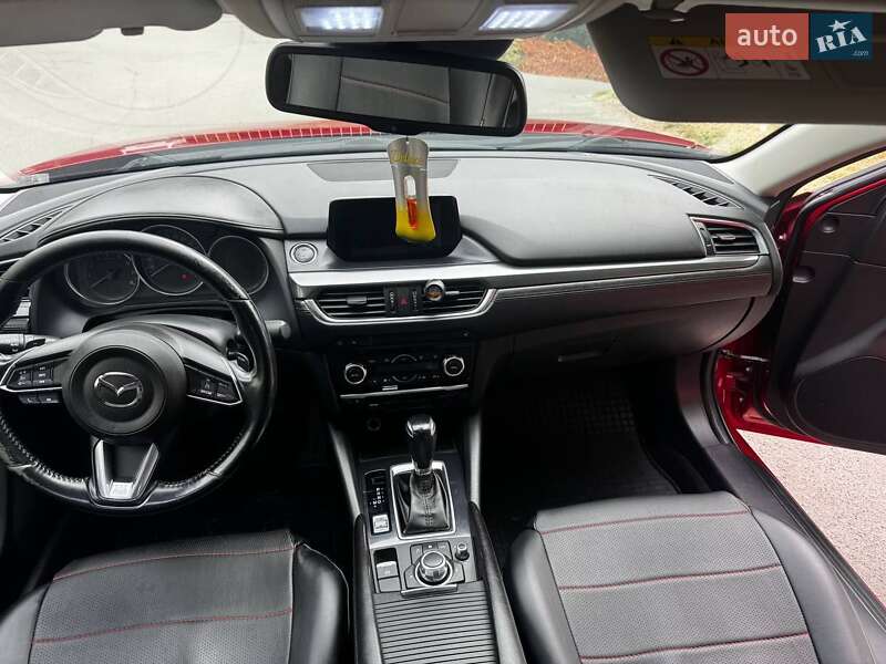 Седан Mazda 6 2017 в Хмельницком