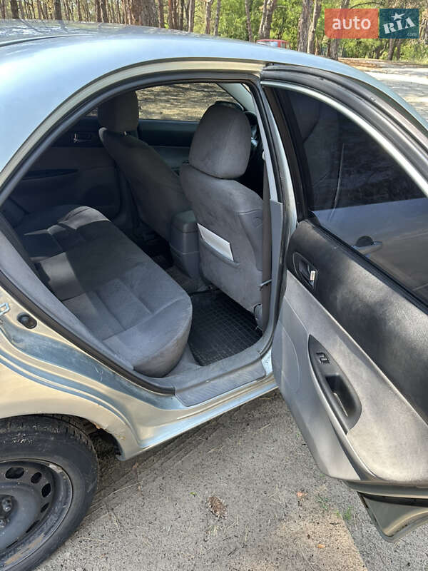 Седан Mazda 6 2004 в Днепре