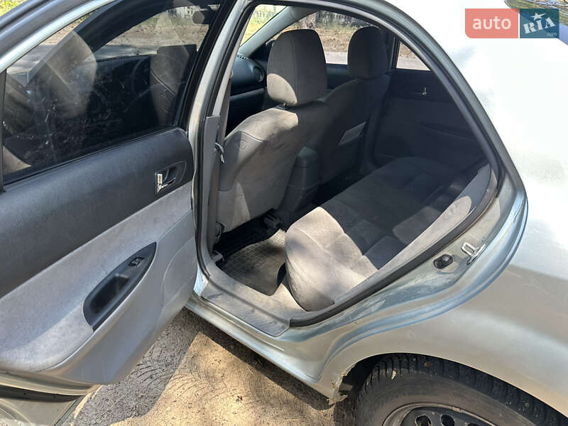 Седан Mazda 6 2004 в Днепре