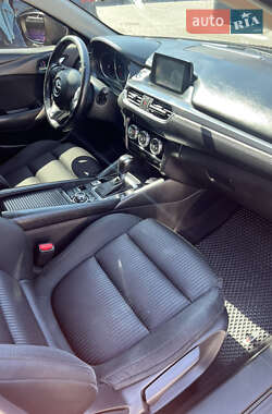 Седан Mazda 6 2015 в 
