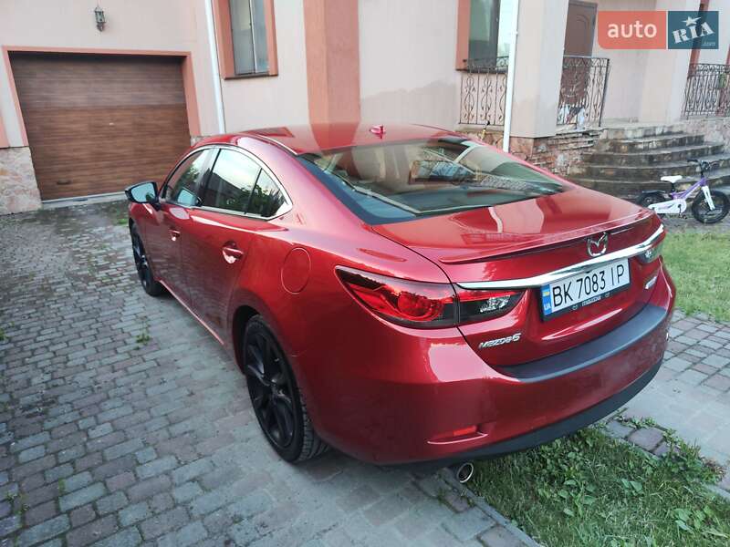 Седан Mazda 6 2013 в Ровно