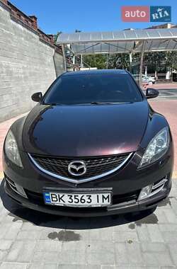 Седан Mazda 6 2008 в Остроге