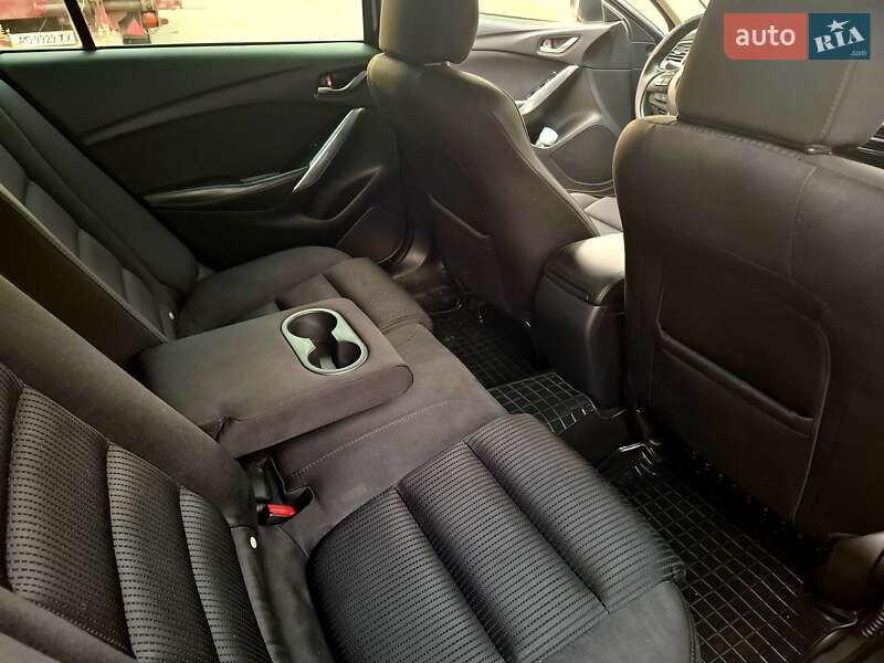 Седан Mazda 6 2014 в Мукачево