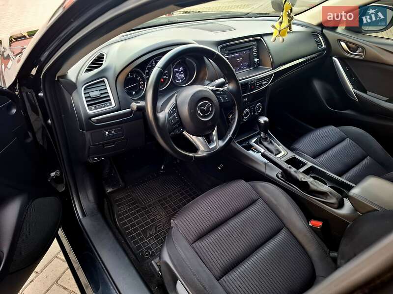 Седан Mazda 6 2014 в Мукачево