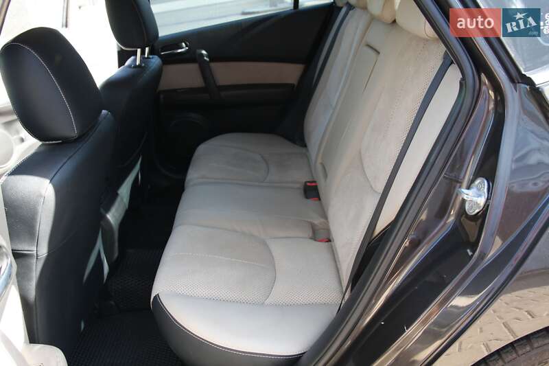 Лифтбек Mazda 6 2011 в Хмельницком