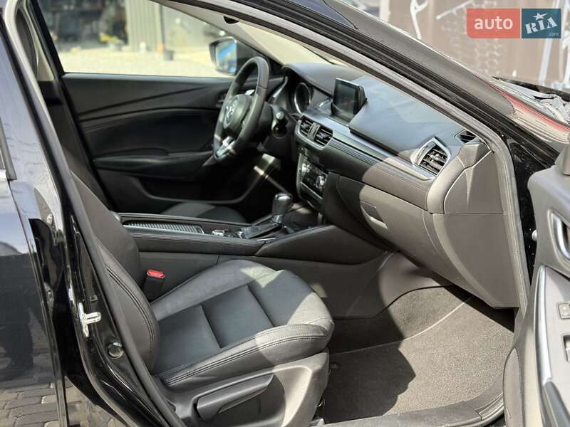 Седан Mazda 6 2017 в Львове