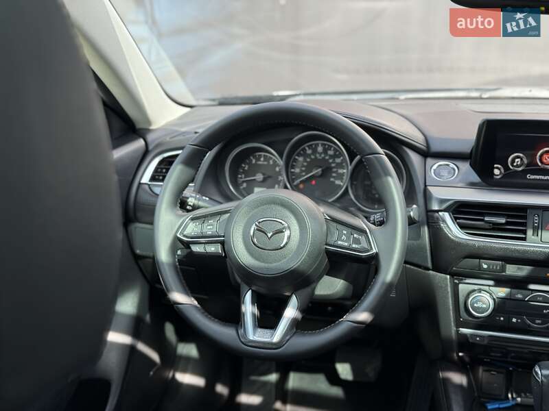 Седан Mazda 6 2017 в Львове