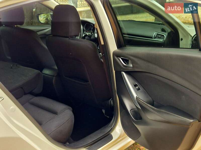 Седан Mazda 6 2015 в Харькове
