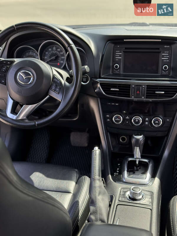Седан Mazda 6 2013 в Днепре