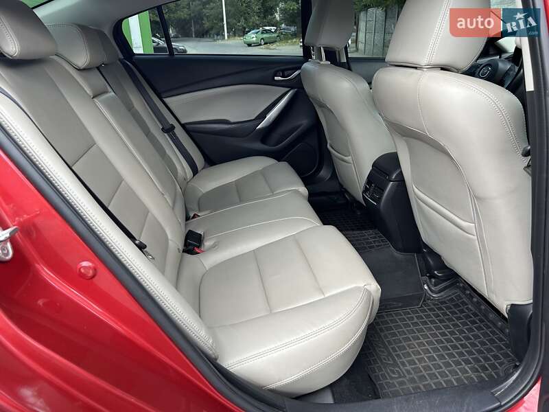 Седан Mazda 6 2013 в Днепре