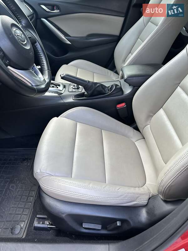 Седан Mazda 6 2013 в Днепре