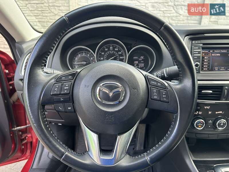 Седан Mazda 6 2013 в Днепре