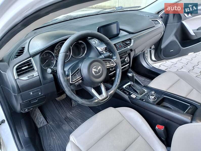Седан Mazda 6 2016 в Бориславі