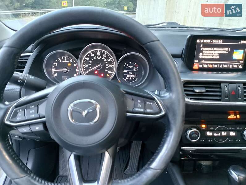 Седан Mazda 6 2016 в Бориславі