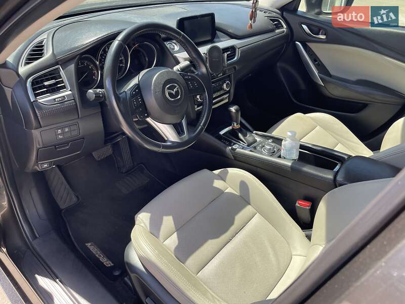 Седан Mazda 6 2015 в Дніпрі