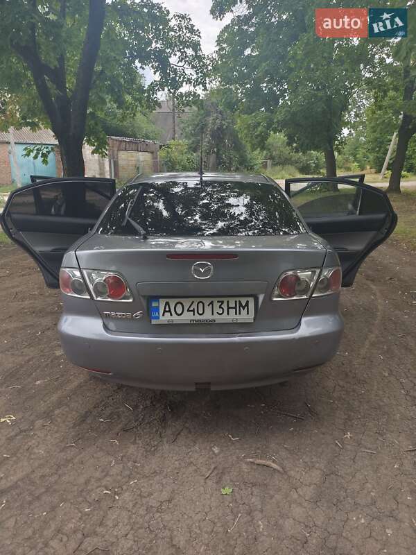 Седан Mazda 6 2004 в Чугуеве