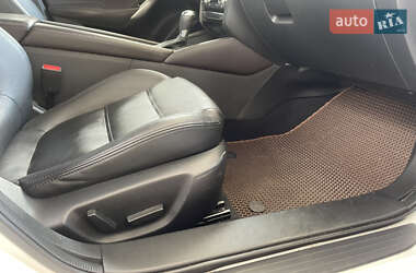Седан Mazda 6 2015 в 