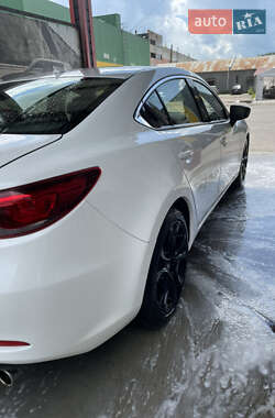 Седан Mazda 6 2015 в 