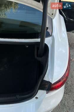 Седан Mazda 6 2015 в 