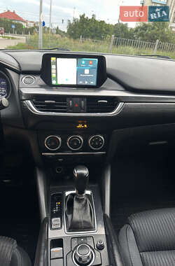 Седан Mazda 6 2015 в 
