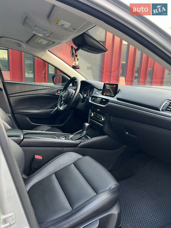 Седан Mazda 6 2016 в Львове