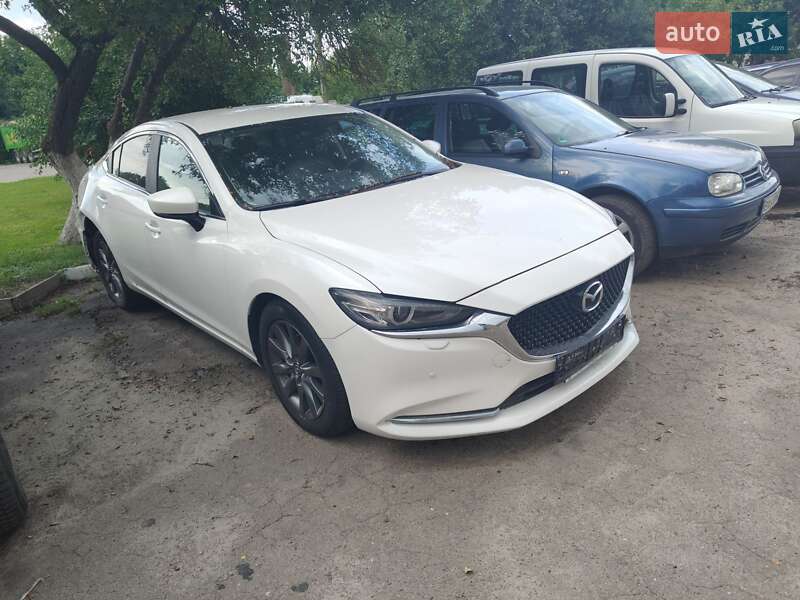 Седан Mazda 6 2019 в Остроге