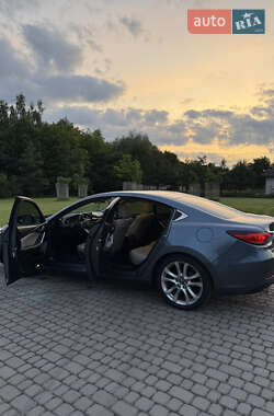 Седан Mazda 6 2015 в 
