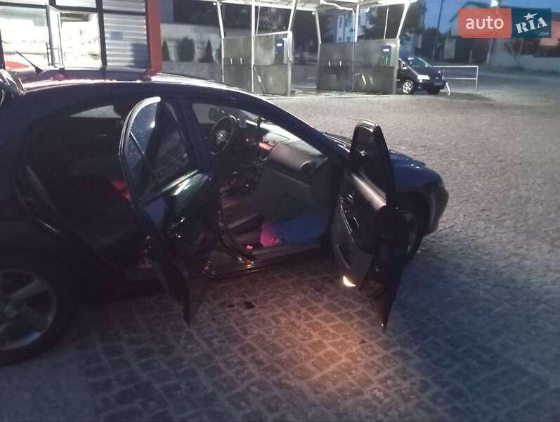 Лифтбек Mazda 6 2003 в Кельменцах