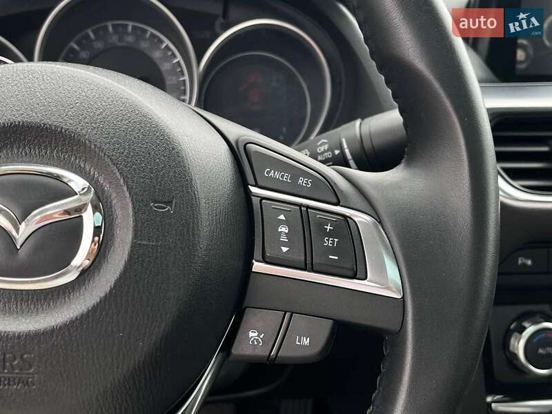 Седан Mazda 6 2015 в Львове