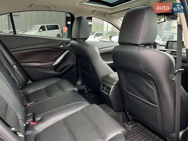 Седан Mazda 6 2015 в Львове