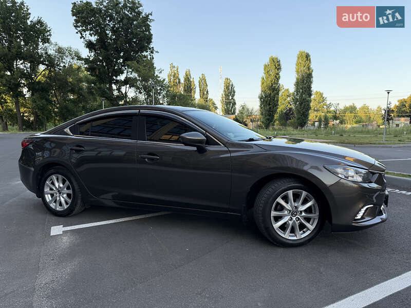Седан Mazda 6 2015 в Чернигове