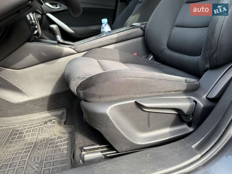 Седан Mazda 6 2016 в Киеве