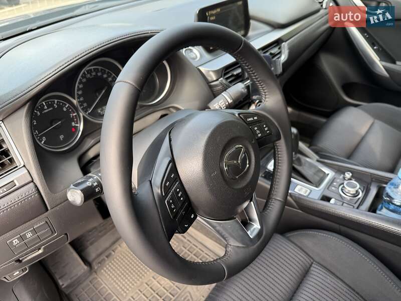 Седан Mazda 6 2016 в Киеве