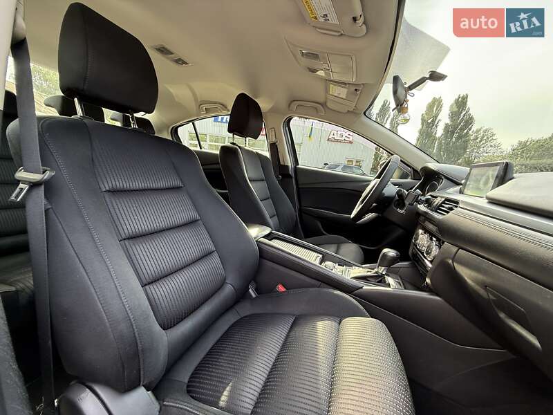 Седан Mazda 6 2016 в Киеве