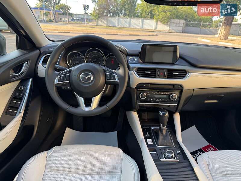 Седан Mazda 6 2015 в Запорожье