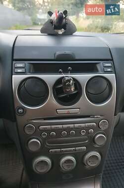 Седан Mazda 6 2003 в Черновцах