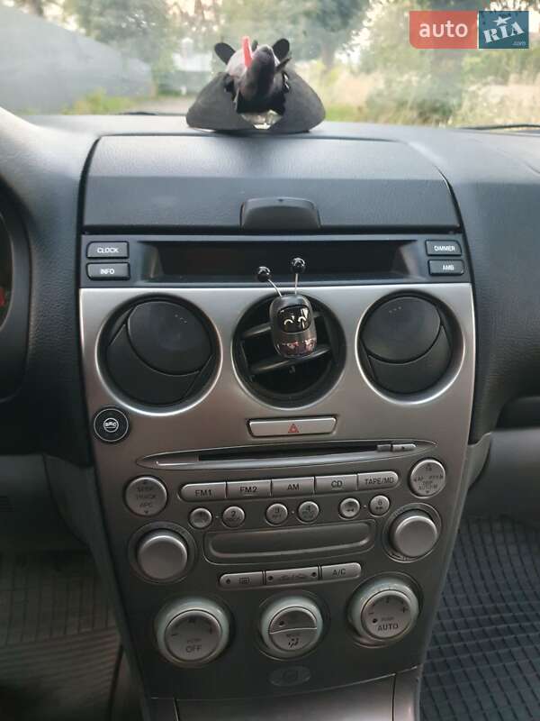 Седан Mazda 6 2003 в Черновцах