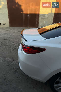 Седан Mazda 6 2015 в 
