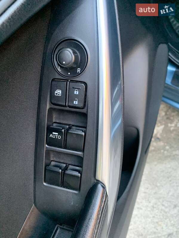 Седан Mazda 6 2013 в Днепре