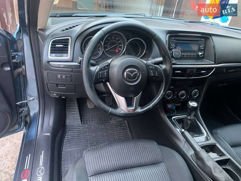 Седан Mazda 6 2013 в Днепре