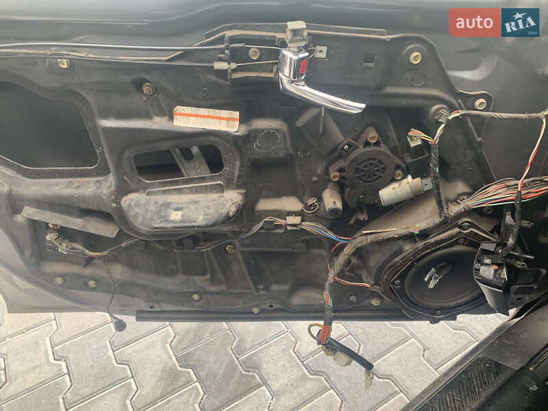 Седан Mazda 6 2002 в Ужгороді